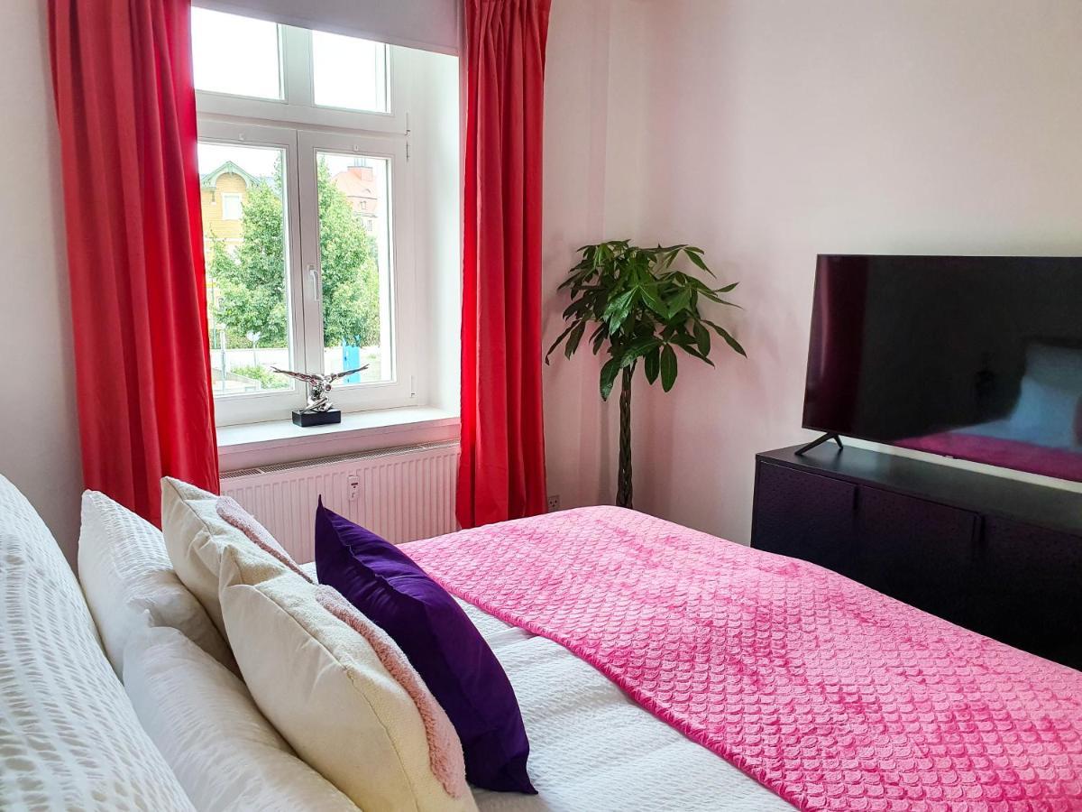 Pb Ferienwohnungen - Fewo 6 - Stilvoll Eingerichtetes Apartment Im Herzen Senftenbergs Bagian luar foto